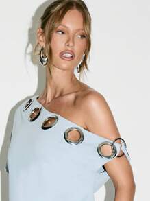 KIZN 单肩镂空细节迷你连衣裙，适合派对、夜店、夜间外出，金属光泽点缀，修身包臀，现代时尚风格 - 淺藍色 - 查看 4