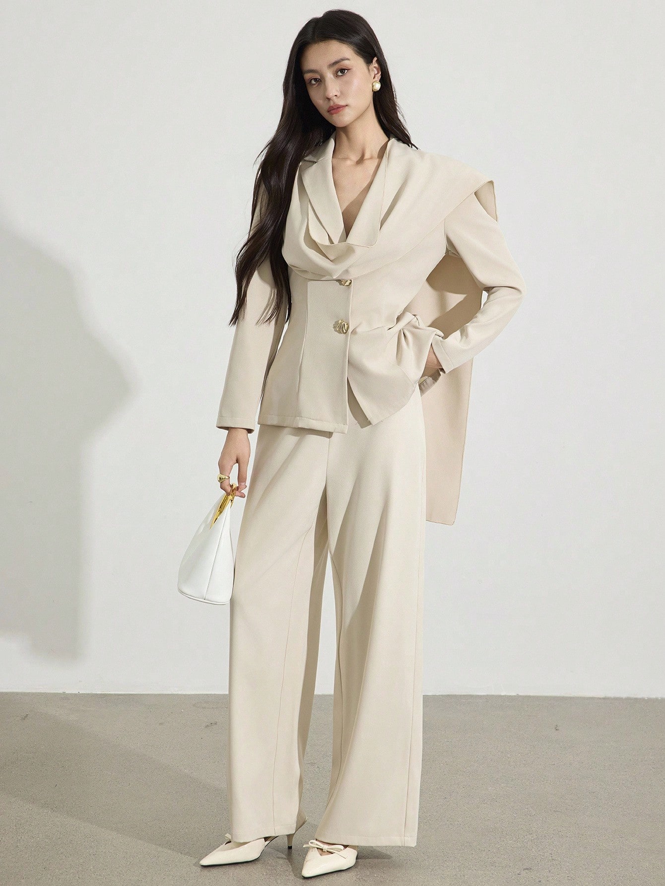 Heiryn بليزر أنيق بتصميم شريط معدني أحادي الصدر بأ...