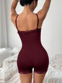 CovetEZ Bộ đồ liền thân ôm vừa vặn bằng vải ren Burgundy chắp vá dành cho nữ - Màu Đỏ Sâu - Xem 2