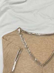 EMERY ROSE Women V-Neck Short-Sleeved T-Shirt With Splicing Design - Khaki - View 4