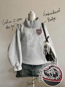 SHEIN Attitoon Sudadera con capucha de forro polar de cuello alto con media cremallera, ajuste holgado, con bordado de escudo minimalista casual, adecuada para otoño/invierno, vuelta al colegio, estilo universitario, uniforme escolar - Gris - Ver 1
