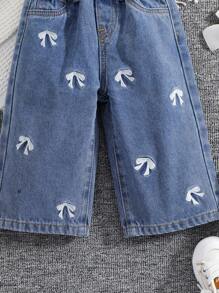 SHEIN Baby Girl White Bow Embroidered Pattern Blue Denim Loose Jeans, Winter And Autumn Fashionable Vacation - Light Wash - View 5