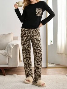 Set pigiama a maniche lunghe con stampa leopardata, morbido e confortevole, con tasche