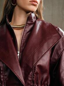 Arave Veste de moto quotidienne pour femmes en tissu PU, avec épaules tombantes, col double couche, grand col cranté, épaulettes matelassées. Veste polyvalente pour le bureau, le club et l'hiver sexy