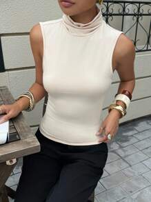 Siren Gaze 女式纯色高领露背无袖修身衬衫 - 杏色 - 查看 8