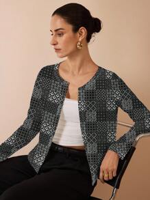 Shutterstock Glamance Jaqueta Casual Minimalista Feminina, Adequada para Verão, Cardigã Estampado, Cardigã Geométrico, Cardigã Leve, Cardigã Feminino, Cardigã Preto, Cardigã Estampa Geométrica - Preto e Branco - Visão 3