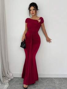 Modelyn Oblique Shoulder Metal Buckle Decor Pleated Fitted Elegant Dress For Women - Burgundy - View 5