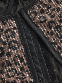 ROMWE Grunge Punk Y2K Leoprint Pailletten glänzendes kurzes Camisole-Top & Spitzenbesatz Super Mini Shorts 2-teiliges Set, für Musikfestivals, Partys, Clubs - Schwarz - Übersicht 4