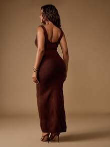 MISSGUIDED Women Knit Maxi Dress Bodycon Silhouette Sleeveless Ribbed Tank Style With Metallic Chain Belt Scoop Neck Floor Length Fall Winter Party Cocktail Evening