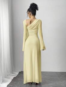 Siren Gaze 秋季女式不对称领口修身长袖A字下摆长裙 - 淡黃色 - 查看 2