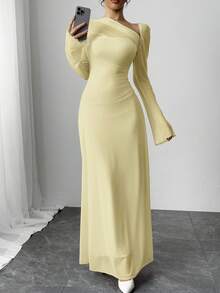 Siren Gaze 秋季女式不对称领口修身长袖A字下摆长裙 - 淡黃色 - 查看 5