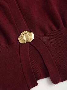 Sweetra 全新酒红色金属纽扣V领收腰都市时尚休闲针织短袖开衫 - 酒紅色 - 查看 4