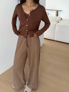 DAZY 三件套休闲纯色纽扣门襟上衣、吊带背心和条纹裤女士家居服套装，秋冬舒适装扮 - 咖啡棕 - 查看 5