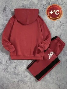 SHEIN 两件套青少年男童休闲街头朋克哥特风个性化星星图案印花圣诞红缝线黑色连帽卫衣+圣诞红缝线黑色运动裤套装，秋冬季，冬季套装，冬季服装，秋季穿搭，秋季服装，儿童服装，黑色裤子 - 紅色 - 查看 2