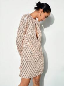 Maija 女士圆领镂空露肩长袖H字短款连衣裙，优雅都市休闲商务风 - 杏色 - 查看 6