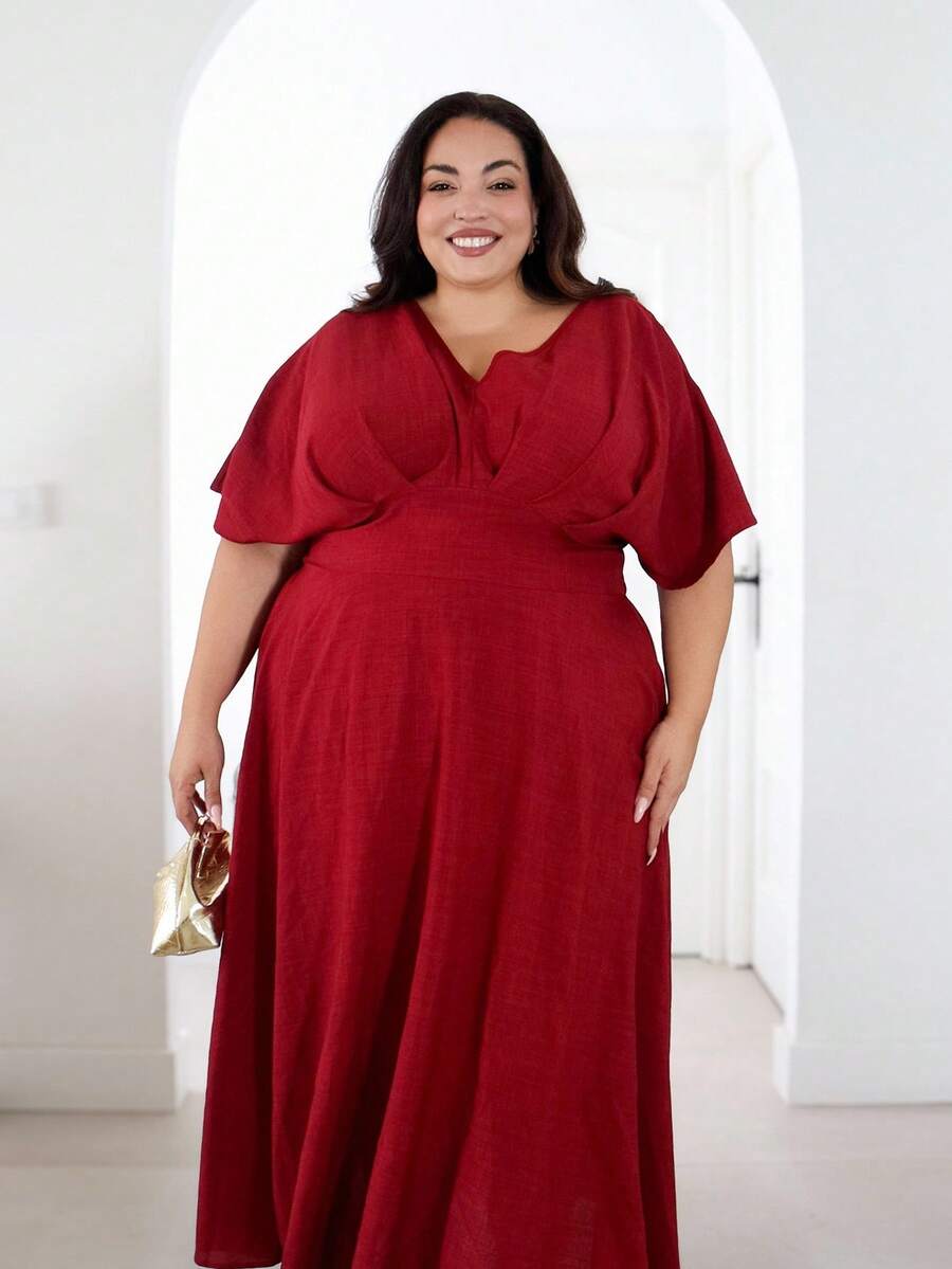 Pretty and Ole 大码 V 领纯色短袖休闲连衣裙，简约时尚，适合日常穿着、情人节