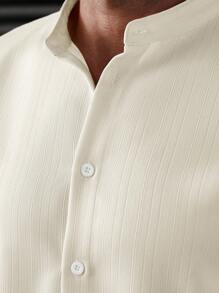 Manfinity CasualCool Bộ đồ nam mùa hè màu trơn, tay ngắn cài khuy đơn và quần âu, bộ đồ đa năng cho nam, áo sơ mi tay ngắn cổ đứng phong cách Trung Hoa, chất liệu vải gai dầu giả, thắt nút tre, quần âu co giãn rộng rãi, trang phục thoải mái - Màu be - Xem 3