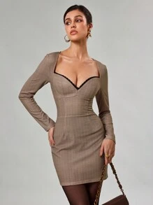 Avenya Vestido mini ajustado de manga larga con cuello en V profundo a cuadros - Marrón - Ver 4