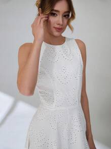 CLARA VERO Vestido largo sin mangas de unicolor con detalles bordados para mujeres