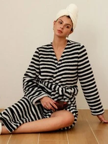 SHEIN Striped Flannel Long Sleeve Fluffy Robe Loungewear Fluffy Robe, Cozy And Elegant Details, Fall Winter Outfits - Black - View 4