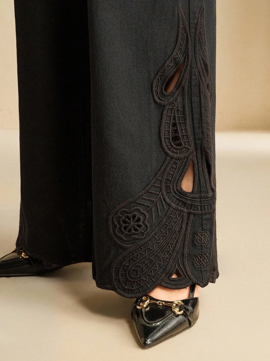 Anewsta 女士新款精致镂空刺绣显瘦高腰牛仔裤，适合情人节和母亲节穿着。 - 黑色 - 查看 1