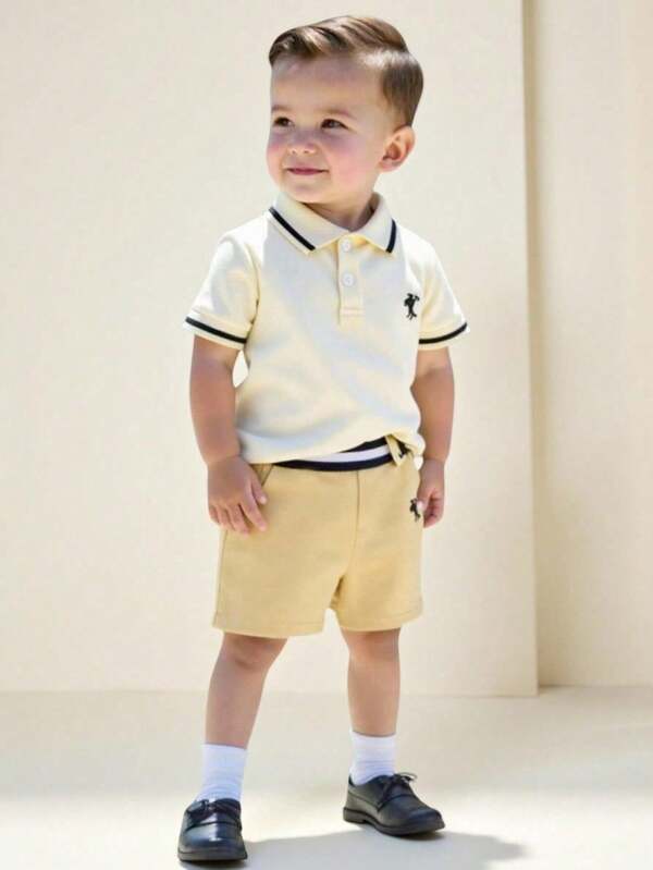 Souflis Souflis 2 piezas Conjunto de moda casual de verano para niños pequeños, camisa polo con bordado de caballo y pantalones cortos caqui con cinturón, adecuado para uso diario