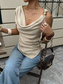 Siren Gaze 女士不对称领口垂褶褶皱腰身衬衫，性感优雅的OL上衣，肩部饰有金属纽扣，时尚、通勤、优雅、性感、度假、海滩、夏威夷风情、垂褶领口、外套 - 杏色 - 查看 4