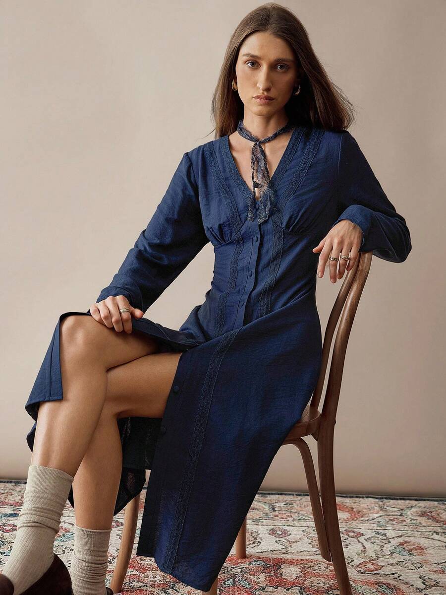 Florisole Vestido largo de manga larga con botones al frente, cintura fruncida, pliegue en la espalda y encaje en el ruedo, en color azul marino vintage, estilo campestre y escolar, para mujeres - Azul - Ver 1