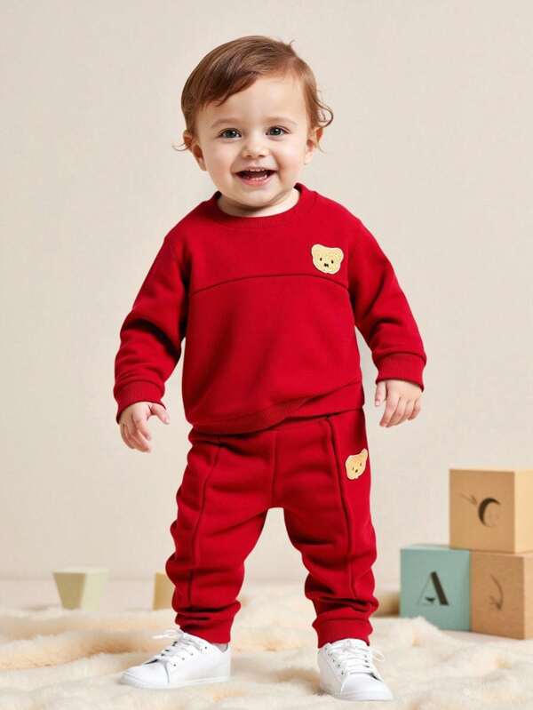 SHEIN Playful Pals 2 件套男婴春秋季套装，酒红色圆领长袖上衣搭配同色裤子，饰有小熊刺绣，休闲