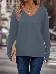 Ellegaria. Áo thun hở vai cổ chữ V tay dài cổ chữ V dành cho nữ Áo thun dài tay cơ bản - Màu xanh bụi bặm - Xem 5