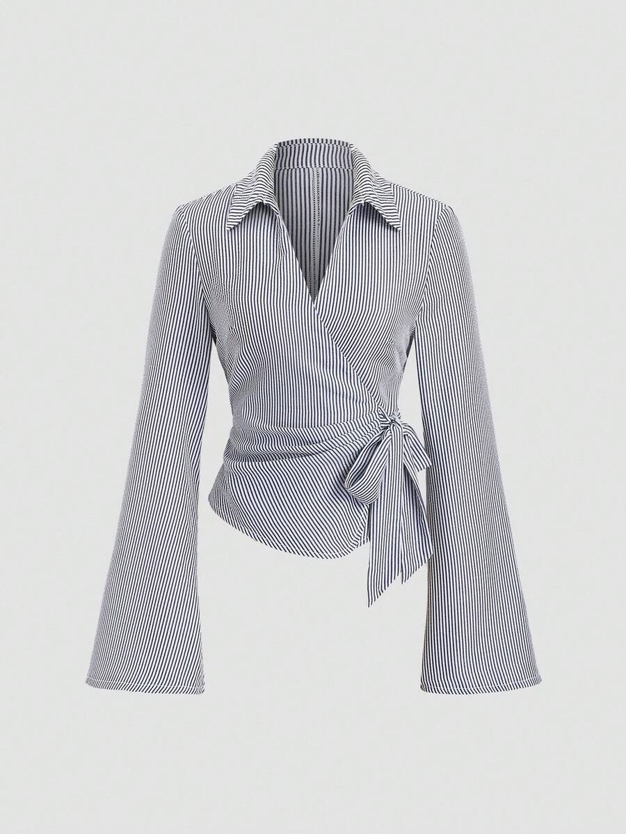 Sweetra 新款通勤百搭办公条纹蝴蝶结袖口喇叭袖女式衬衫秋季女装 - 藍白色 - 查看 1