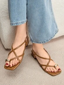 Rosivie 女士黑色方头绑带金属铆钉扣鞋，时尚学生通勤夏季万圣节派对高跟鞋