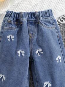 SHEIN Baby Girl White Bow Embroidered Pattern Blue Denim Loose Jeans, Winter And Autumn Fashionable Vacation - Light Wash - View 6