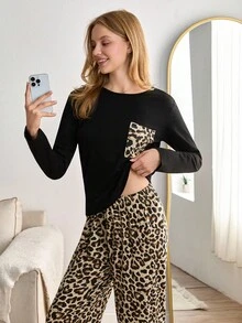 Set pigiama a maniche lunghe con stampa leopardata, morbido e confortevole, con tasche