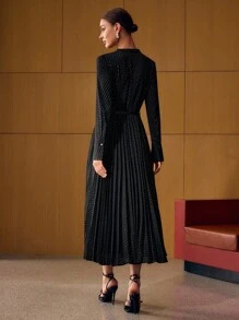 MOTF PREMIUM ALLOVER PRINT PLEATED BELTED DRESS - Black - View 3