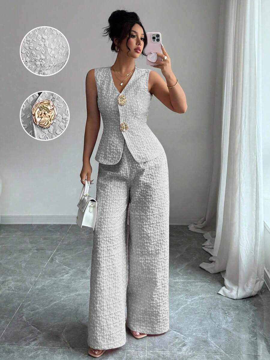 Chiquease Stylish Sleeveless Two-Piece Outfit In Woven Fabric With Gold Button Accents And Grey Hue - Grey - View 1
