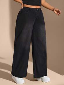 Hourglow Große Größen einfarbige Jeans mit Tasche und ausgestelltem Bein, lässig und modisch