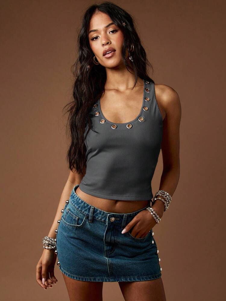 MISSGUIDED Edgy Ribbed Tank Top With Eyelet Detail Around Neckline Sleeveless Crop Fashion Y2K Grunge Aesthetics Summer Festival Casual Basic Essential
