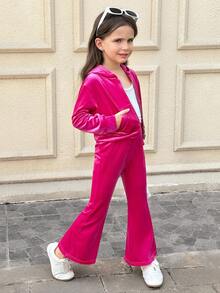 SHEIN Serisse Kids Bộ 2 món đồ cho bé gái, áo hoodie nhung họa tiết chữ đính đá và quần ống loe, quần nỉ, trang phục, dễ thương, giản dị và cổ điển, tuyệt vời cho trang phục thường ngày và đi học hàng ngày vào mùa hè và mùa thu, cho Giáng sinh - Màu Hồng Tươi - Xem 2