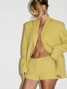 KIZN Áo khoác vest nữ tay dài hai hàng khuy, thiết kế công sở chuyên nghiệp, dáng rộng, ve áo khoét họa tiết, thời trang công sở hiện đại mùa thu đông xuân - gừng - Xem 4