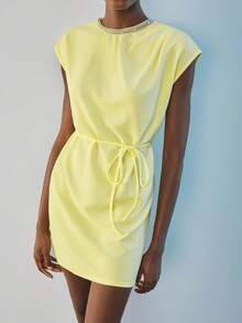 Maija Vestido mini de mujer de unicolor, minimalista, de uso diario, con cuello redondo y manga corta - Amarillo - Ver 1