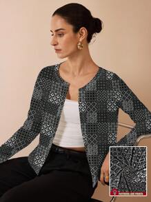 Shutterstock Glamance Jaqueta Casual Minimalista Feminina, Adequada para Verão, Cardigã Estampado, Cardigã Geométrico, Cardigã Leve, Cardigã Feminino, Cardigã Preto, Cardigã Estampa Geométrica - Preto e Branco - Visão 1