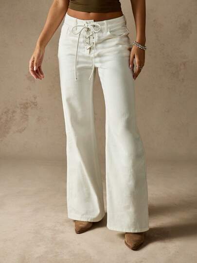 MISSGUIDED Jeans a vita alta con lacci frontali, pantaloni in denim bianco con gamba ampia e vestibilità morbida, design retrò, stile occidentale bohémien hippie, moda autunnale da donna