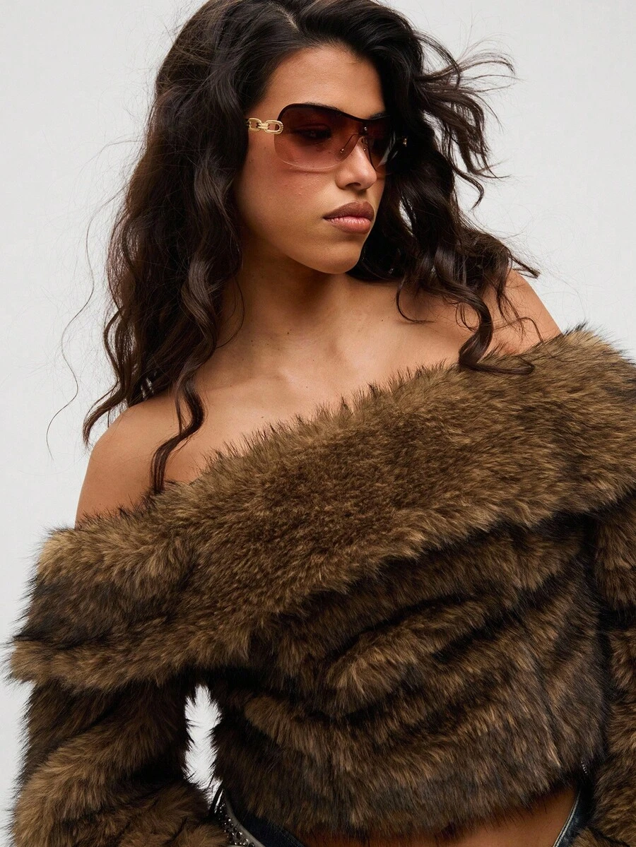 Aloruh 女士新款秋冬时尚露肩日常装复古套头衫修身翻领蓬松毛茸茸外套