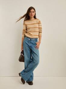 Nöista 条纹针织毛衣采用柔和的棕褐色和奶油色，配有舒适的罗纹边缘 - 是温暖秋季时尚、冬季分层穿着或休闲女性衣橱必备的简单选择。 - 棕色 - 查看 5