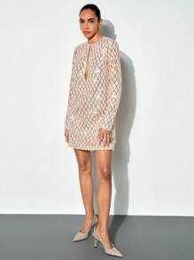 Maija 女士圆领镂空露肩长袖H字短款连衣裙，优雅都市休闲商务风 - 杏色 - 查看 2