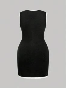 SHEIN MOD Plus Size Women's Elegant Black & White Contrast Color Faux Pearl Button Comfortable Versatile High Stretch Knit Sleeveless Sweater Dress,Autumn Clothes,Fall Clothes,Winter Clothes,Elegant,Chic - Black and White - View 5