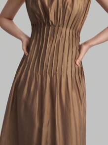 Ontre 2026新款女士优雅纯色收腰长袖褶皱连衣裙，适合休闲都市风、简约时尚通勤、优雅简约风、教师节着装、独立日、海滩度假、毕业典礼、办公室等场合。