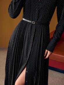 MOTF PREMIUM ALLOVER PRINT PLEATED BELTED DRESS - Black - View 2