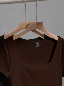 SHEIN EZwear 2pcs Women's Square Neck Short Sleeve Casual Slim Fit T-Shirts, Black & Dark Brown, Suitable For Summer, Outfits , Beach Women, Holiday - Multicolor - View 3